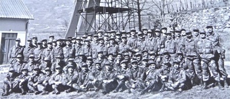 La Compagnia alla base della torre di ardimento